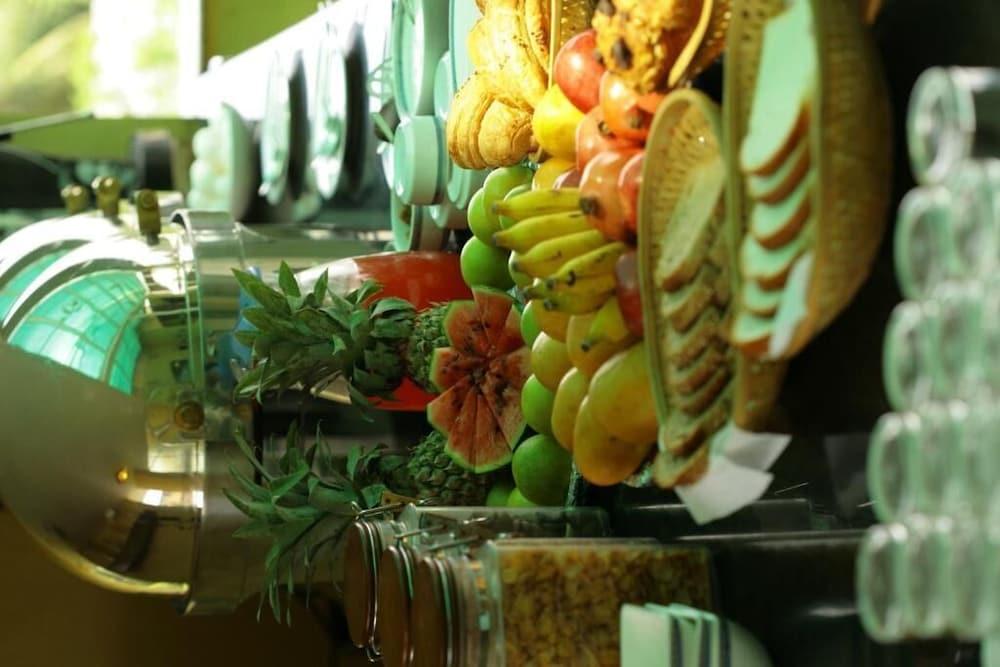 Justa Indiranagar Aparthotel Бангалор Екстериор снимка