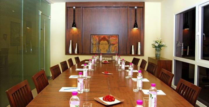 Justa Indiranagar Aparthotel Бангалор Екстериор снимка