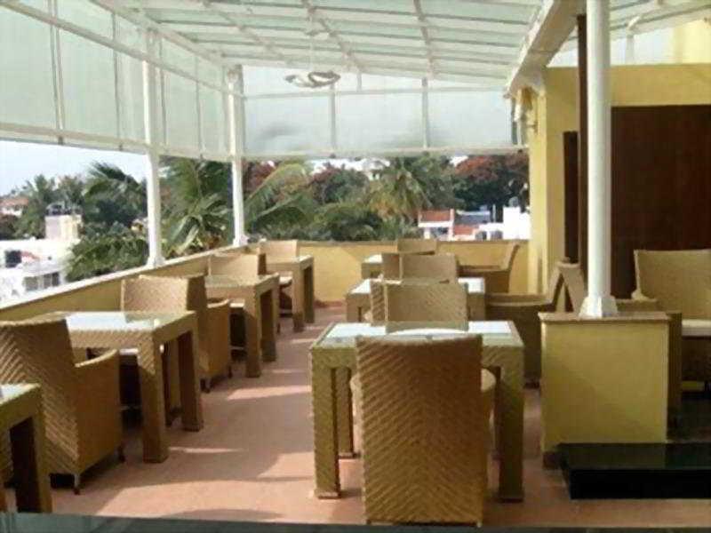 Justa Indiranagar Aparthotel Бангалор Екстериор снимка