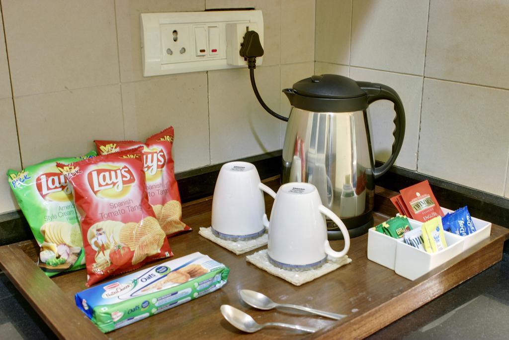 Justa Indiranagar Aparthotel Бангалор Екстериор снимка