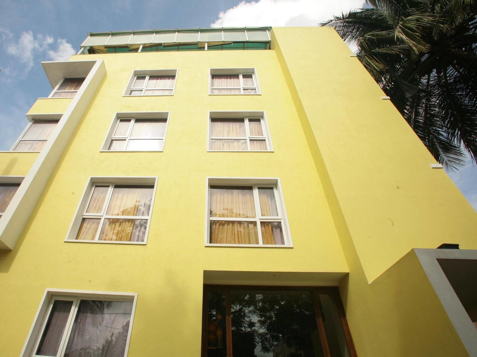 Justa Indiranagar Aparthotel Бангалор Екстериор снимка