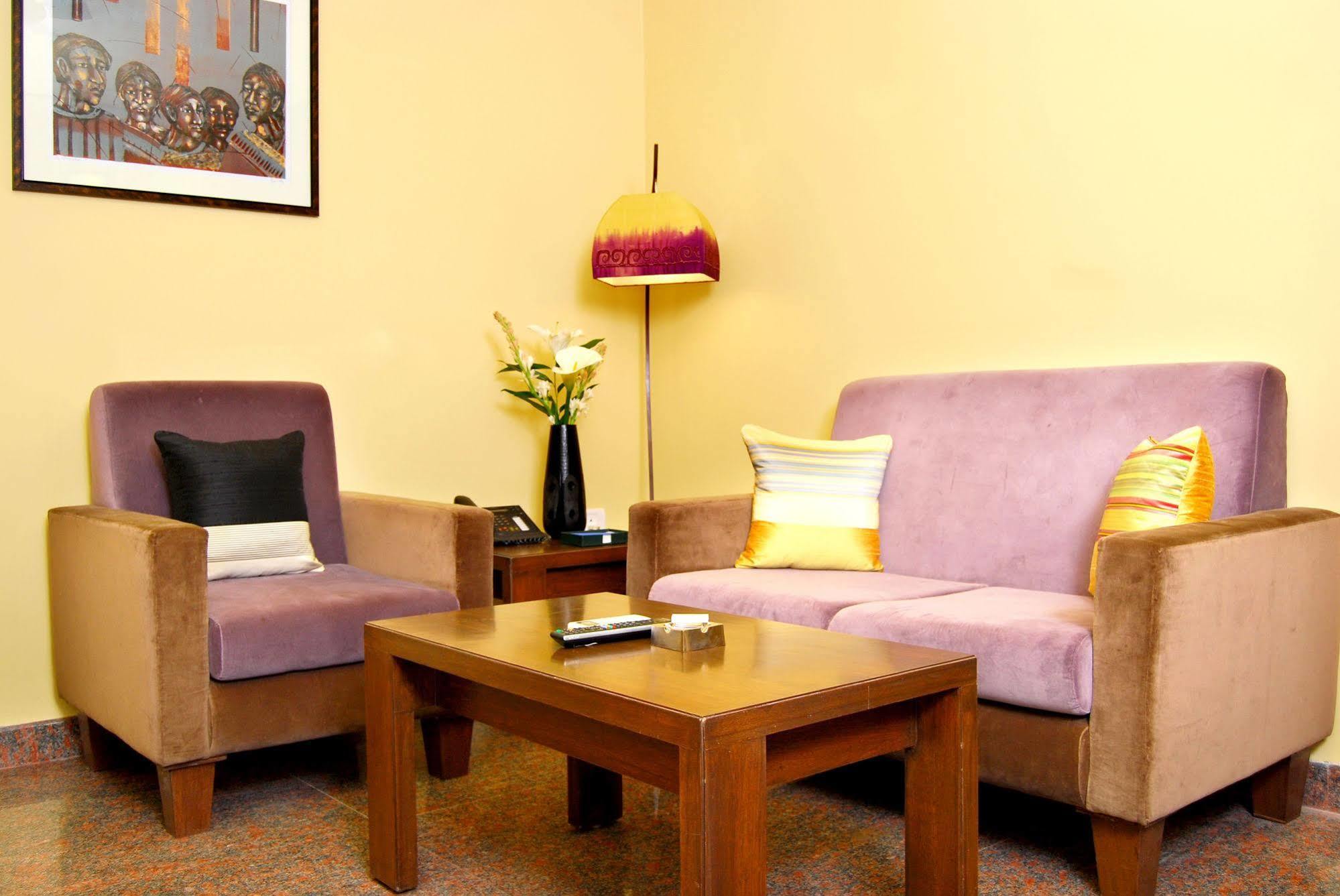 Justa Indiranagar Aparthotel Бангалор Екстериор снимка