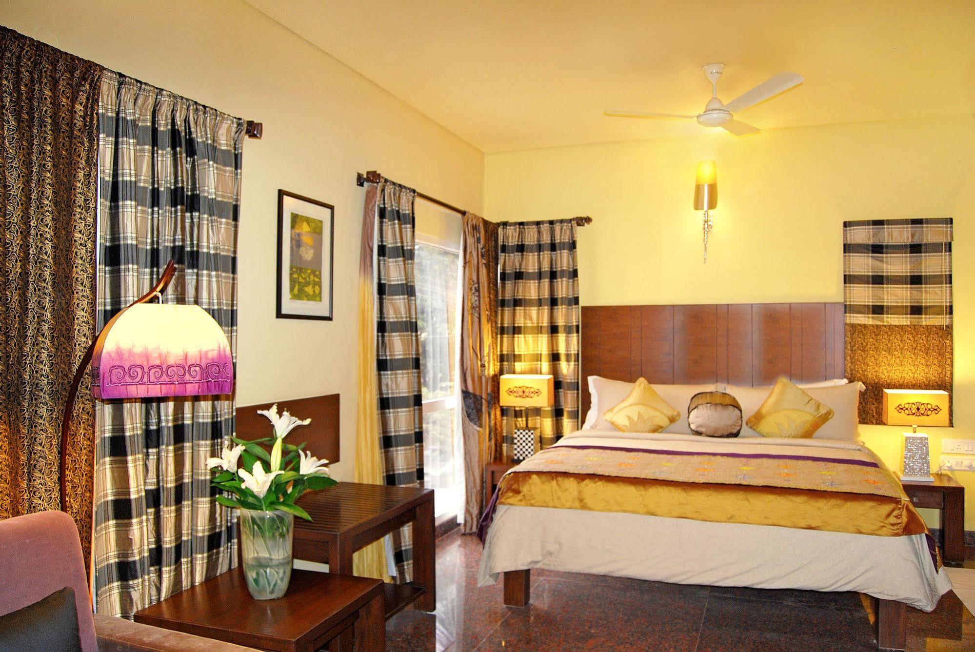 Justa Indiranagar Aparthotel Бангалор Екстериор снимка