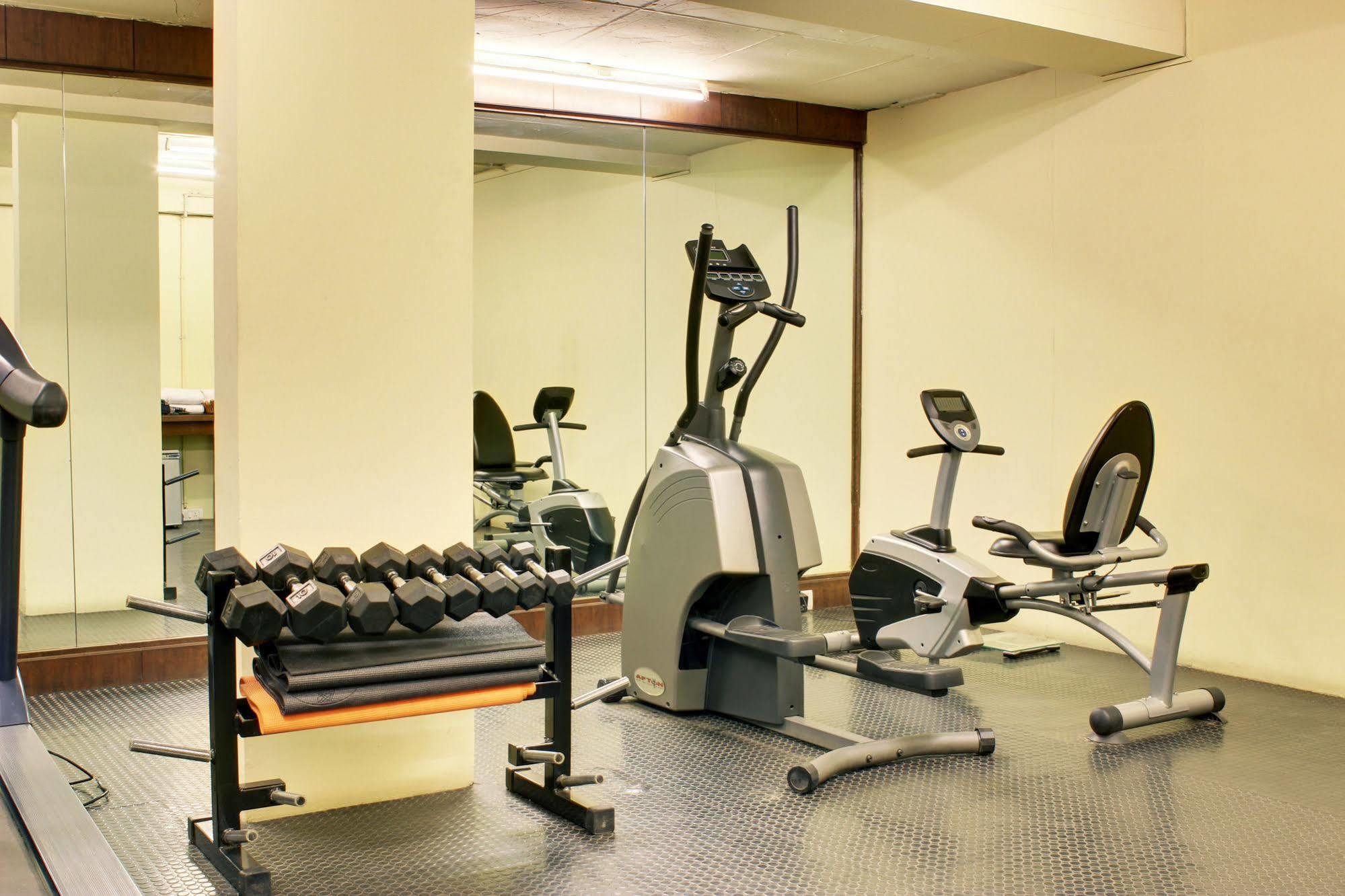 Justa Indiranagar Aparthotel Бангалор Екстериор снимка